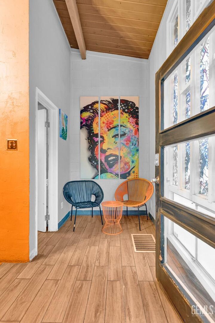 Property Photo: 3901 Union Avenue 15 CA 93305