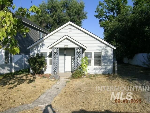 519 20th Ave N  Nampa ID 83687 photo