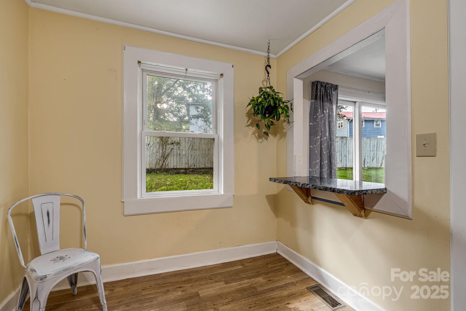 Property Photo:  222 Glendale Avenue  NC 28803 