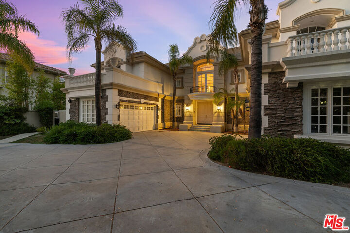 Property Photo:  19016 Devonport Ln  CA 91356 