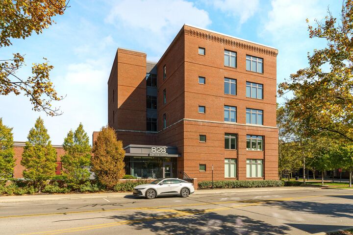 828 Bobcat Avenue  Columbus OH 43212 photo