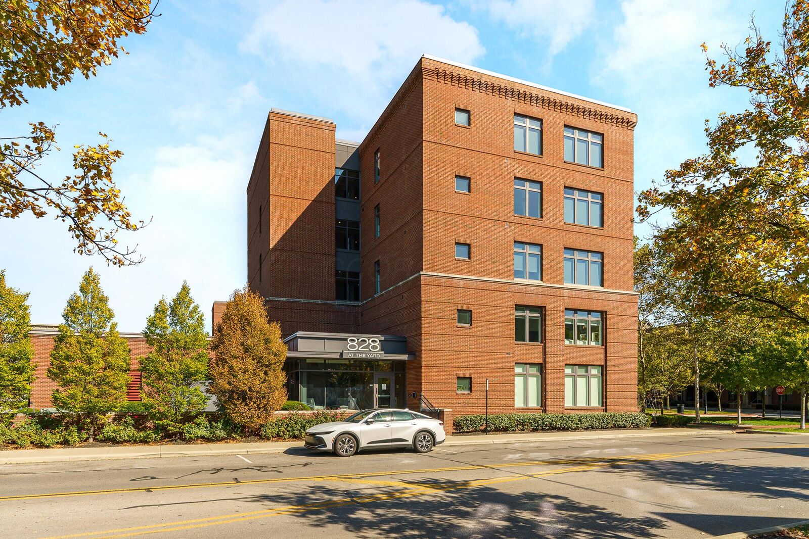 Property Photo: 828 Bobcat Avenue OH 43212