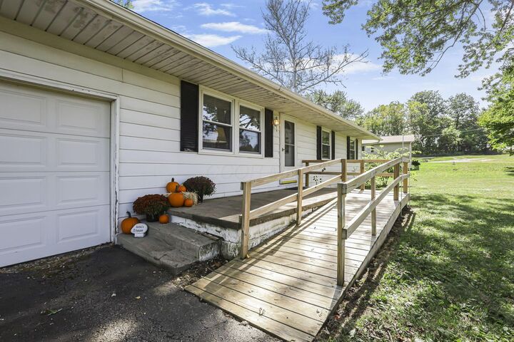 Property Photo:  8369 Somerset Road  OH 43076 