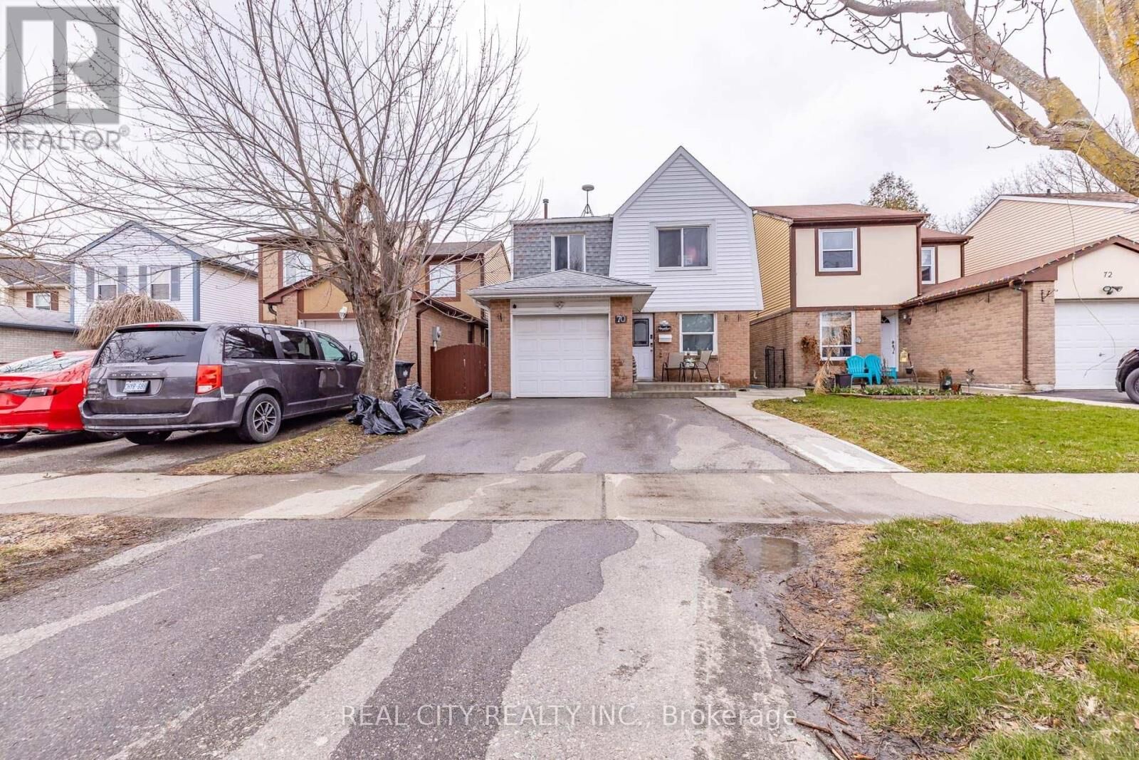 Property Photo:  70 Majestic Crescent  ON L6S 3N2 