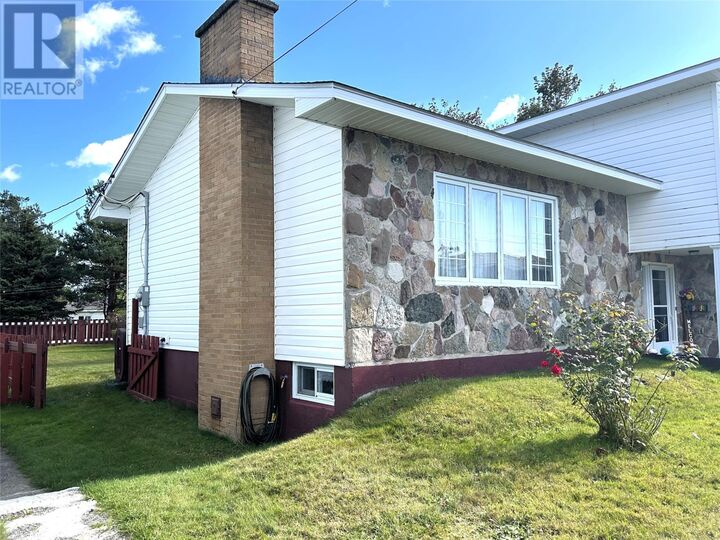 Property Photo: 8 O'Brien'S Drive NL A2N 2B1