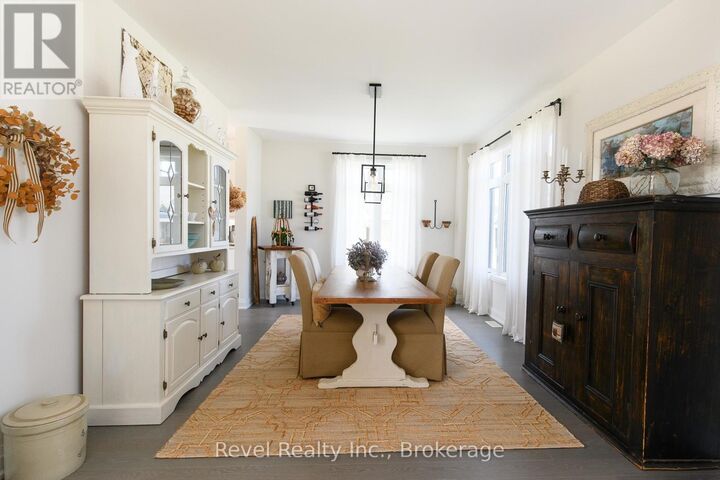 Property Photo:  101 Reed Way  ON L9Y 0V1 