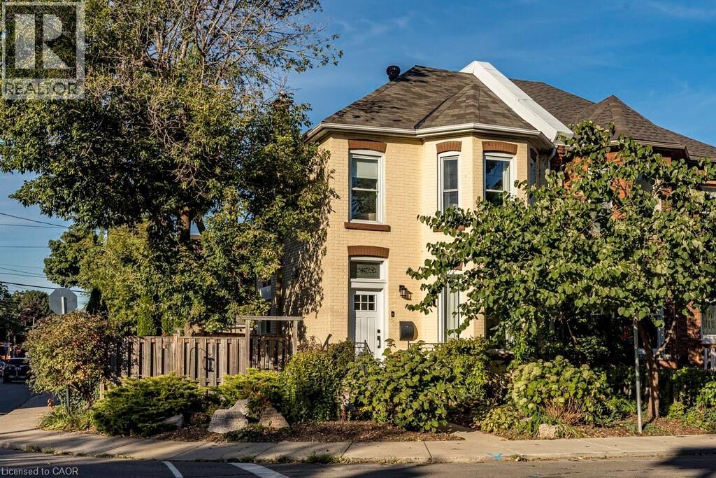 Property Photo:  467 King William Street  ON L8L 1R2 