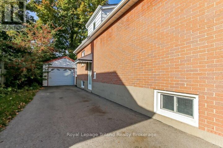 Property Photo:  217 Sydenham Street  ON N4S 7B8