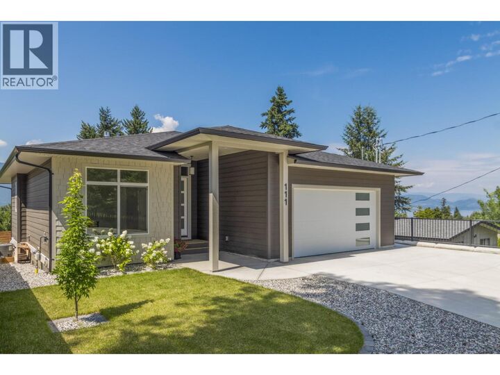 Property Photo: 111 20 Street Southeast BC V1E 1T8