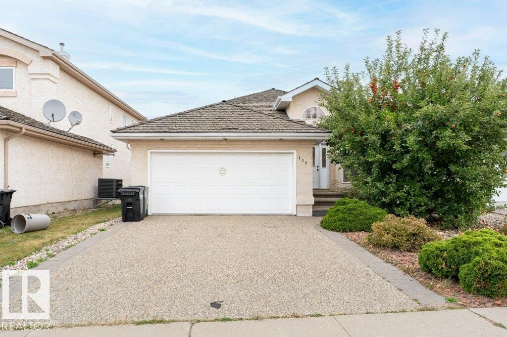 Property Photo:  429 Norway Crescent  AB T8A 5Z4 