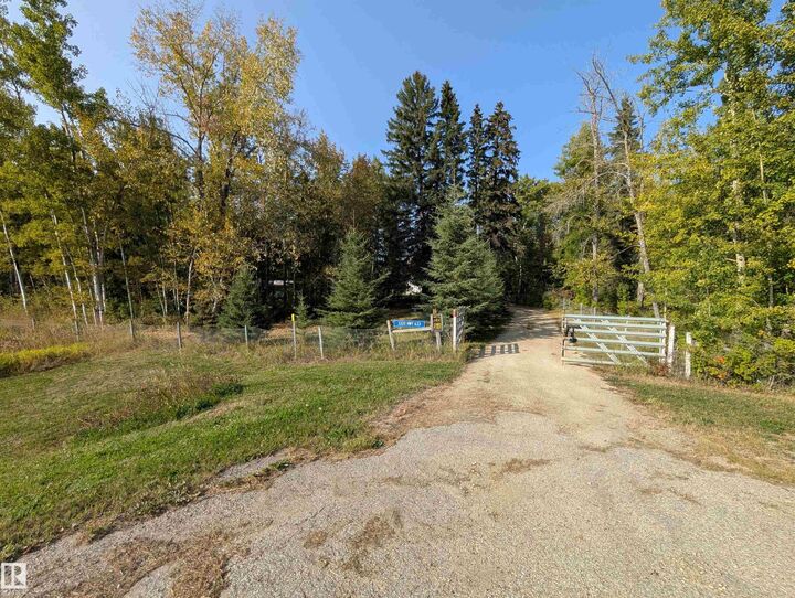 3320 Hwy 633  Rural Lac Ste. Anne County AB T0E 0A0 photo