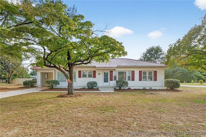 Property Photo: 1720 Eastover Street NC 28312