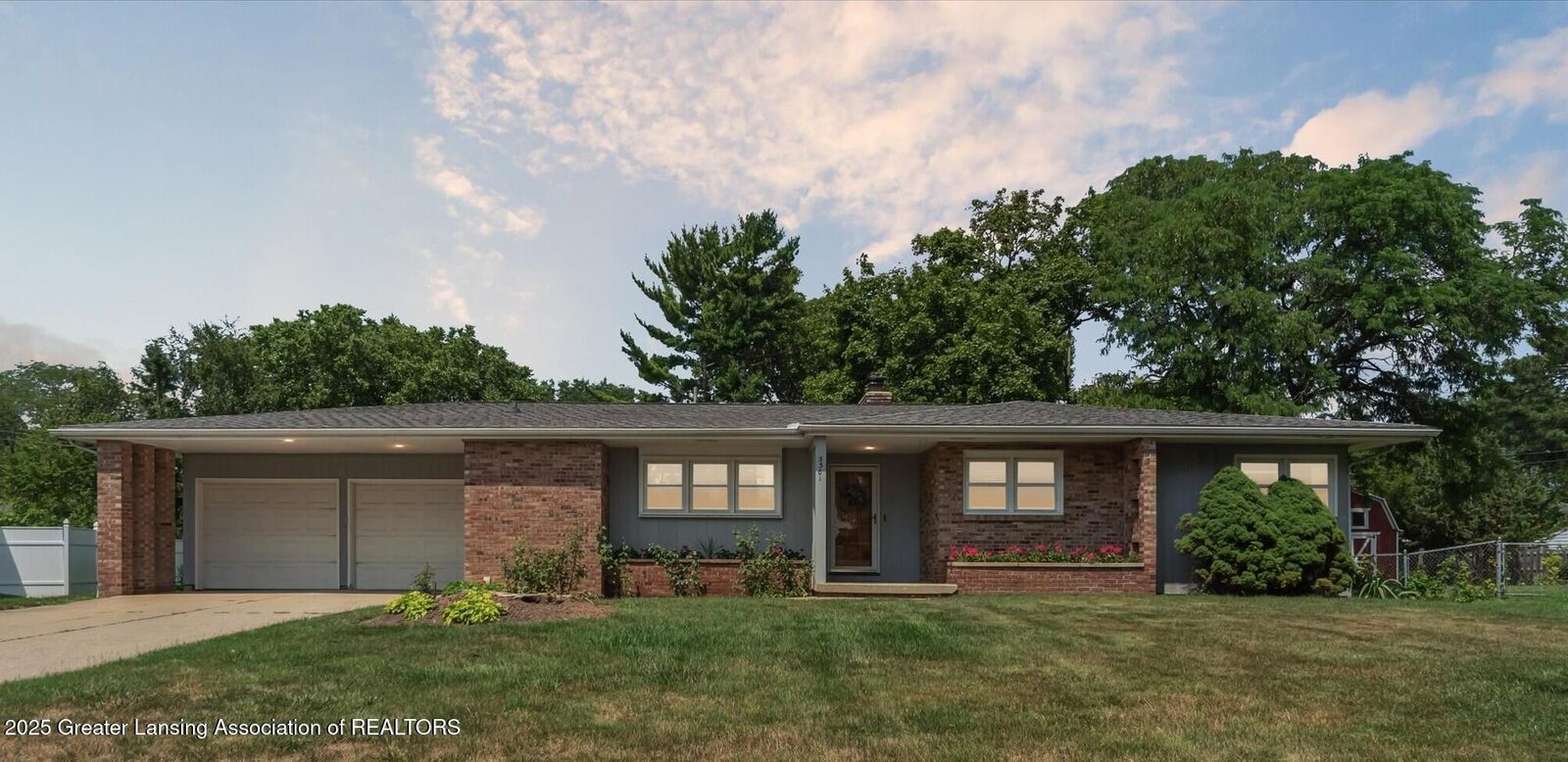 Property Photo:  3301 Melody Lane  MI 48912 