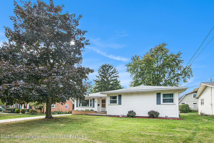 840 Belknap Street  Grand Ledge MI 48837 photo