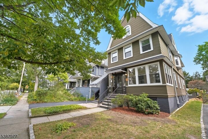 Property Photo:  9 Vincent Pl  NJ 07042