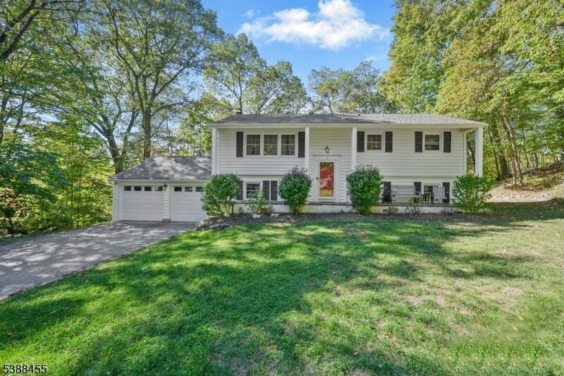 Property Photo: 2 Sheeprock Rd NJ 07405
