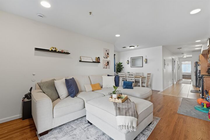 Property Photo:  2516 Summit Ave 2  NJ 07087 