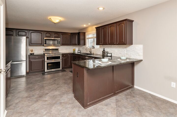 Property Photo:  15715 Tanglewood Drive  IA 50323 