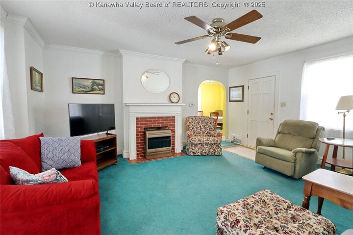 Property Photo:  3814 Noyes Avenue SE  WV 25304