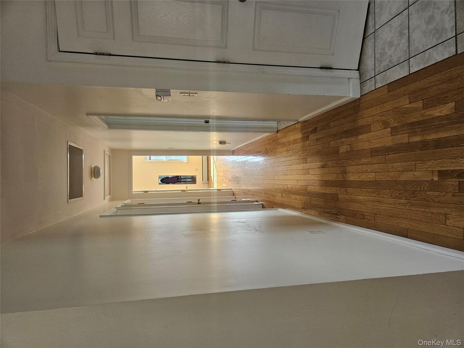 Property Photo:  78 Virginia Avenue 2  NY 10522 