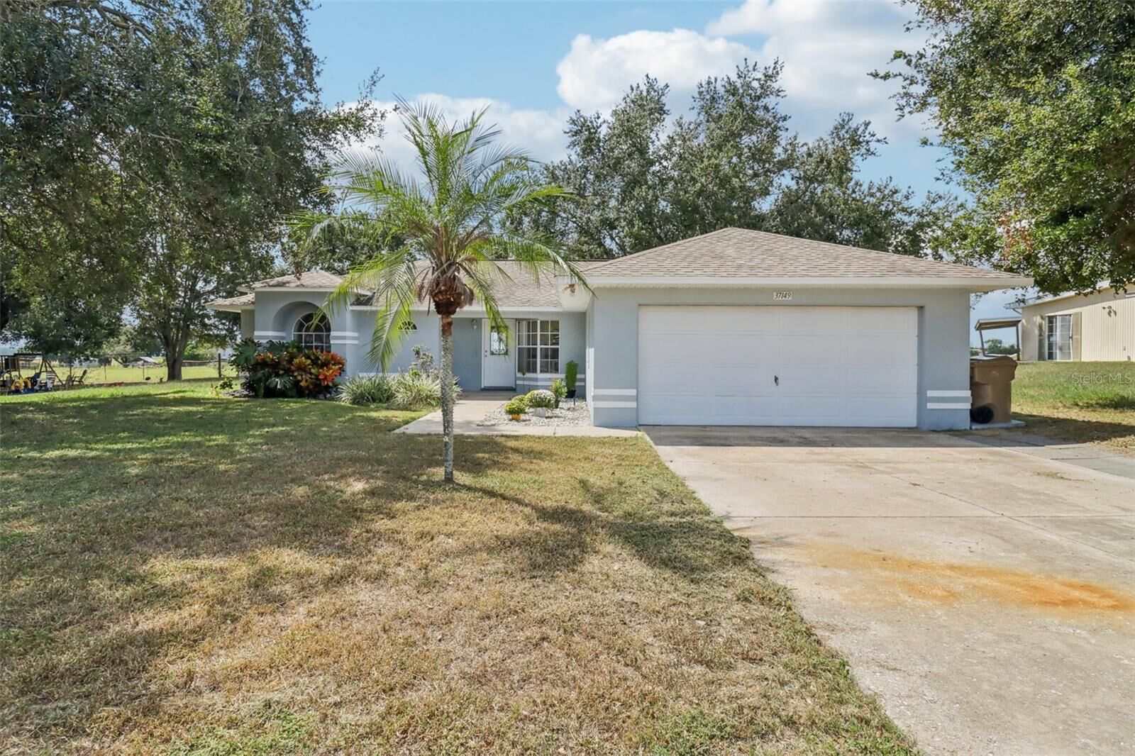 Property Photo: 37149 Sandy Lane FL 32735