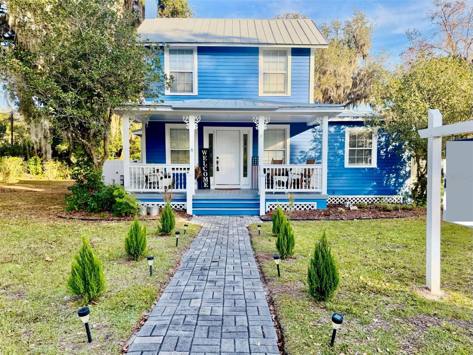 Property Photo: 310 S Holly Avenue FL 32763