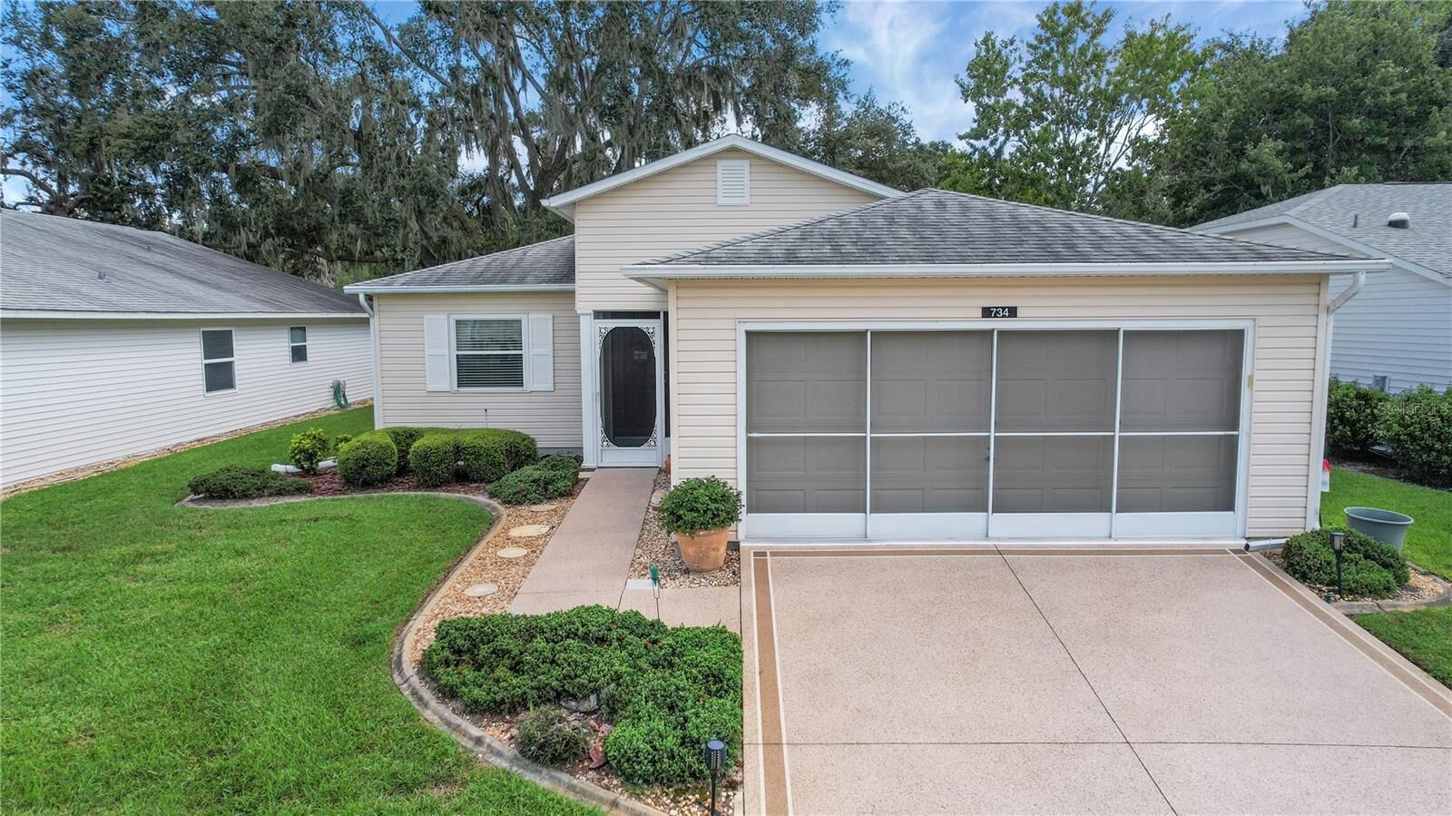 Property Photo: 734 Grand Vista Trail FL 34748