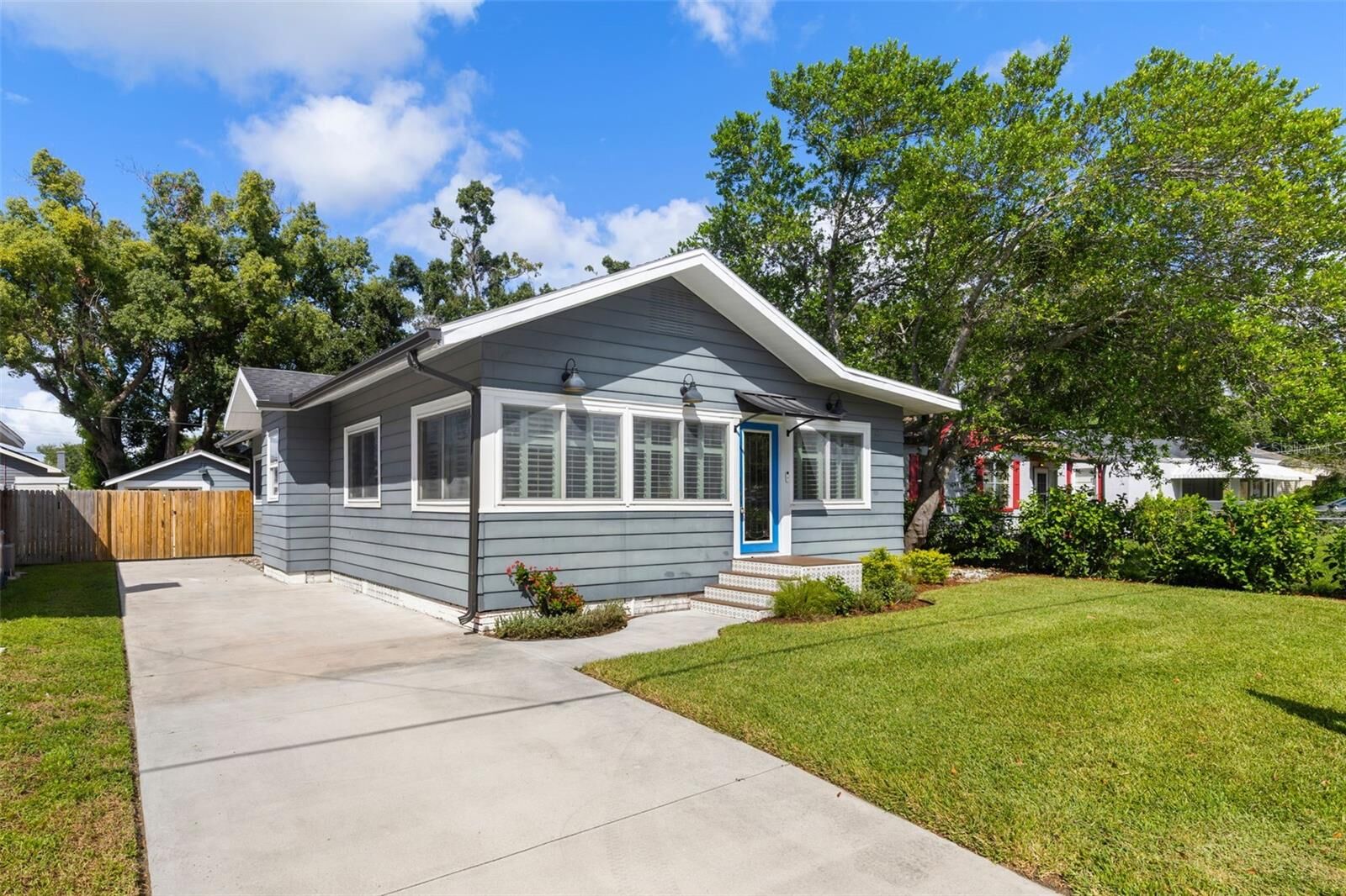 Property Photo:  209 W Alva Street  FL 33603 