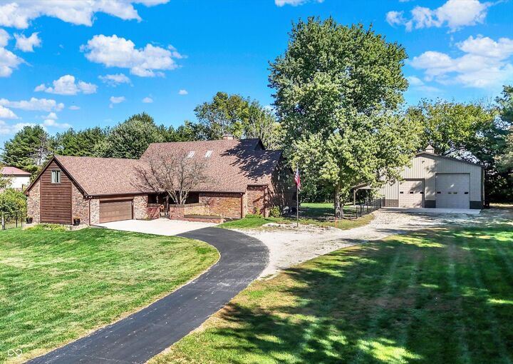 125 S 1100 E  Zionsville IN 46077 photo