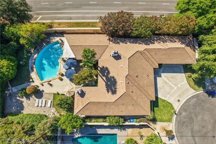 17654 Knapp  Northridge CA 91325 photo