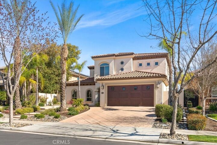 Property Photo: 2404 Edingal CA 93311