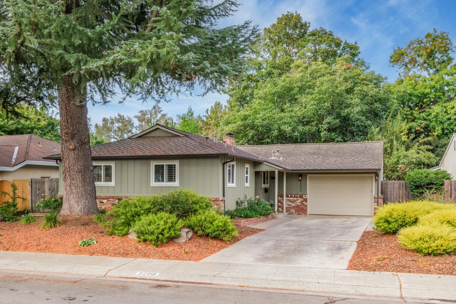 Property Photo:  5208 Carrington Street  CA 95819 