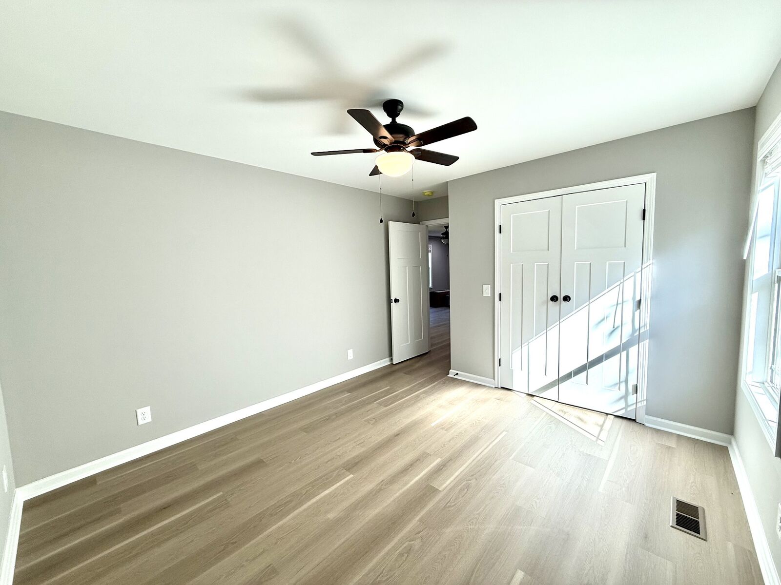 Property Photo: 207 Martha St TN 37160