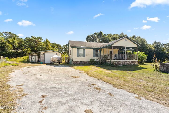 Property Photo: 232 Cedar Hollow Court NC 28460
