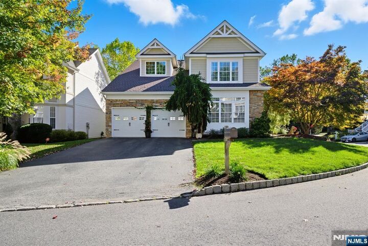 2 Rock Ledge  Oakland NJ 07436 photo