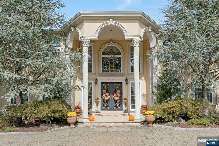 Property Photo:  15 Blueberry Hill  NJ 07458 
