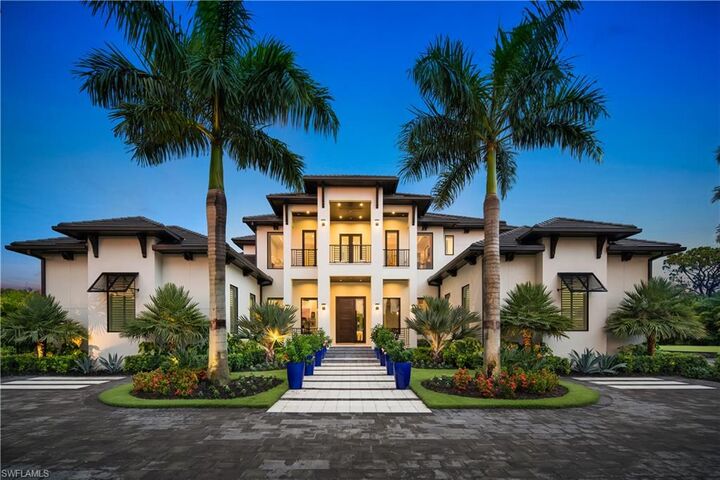 Property Photo:  882 Cassena Rd  FL 34108 