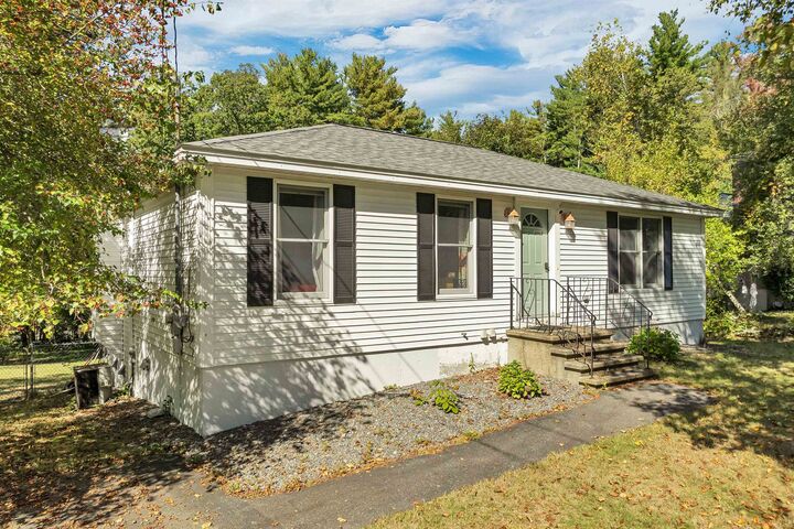 Property Photo:  35 Fraser Drive  NH 03079 
