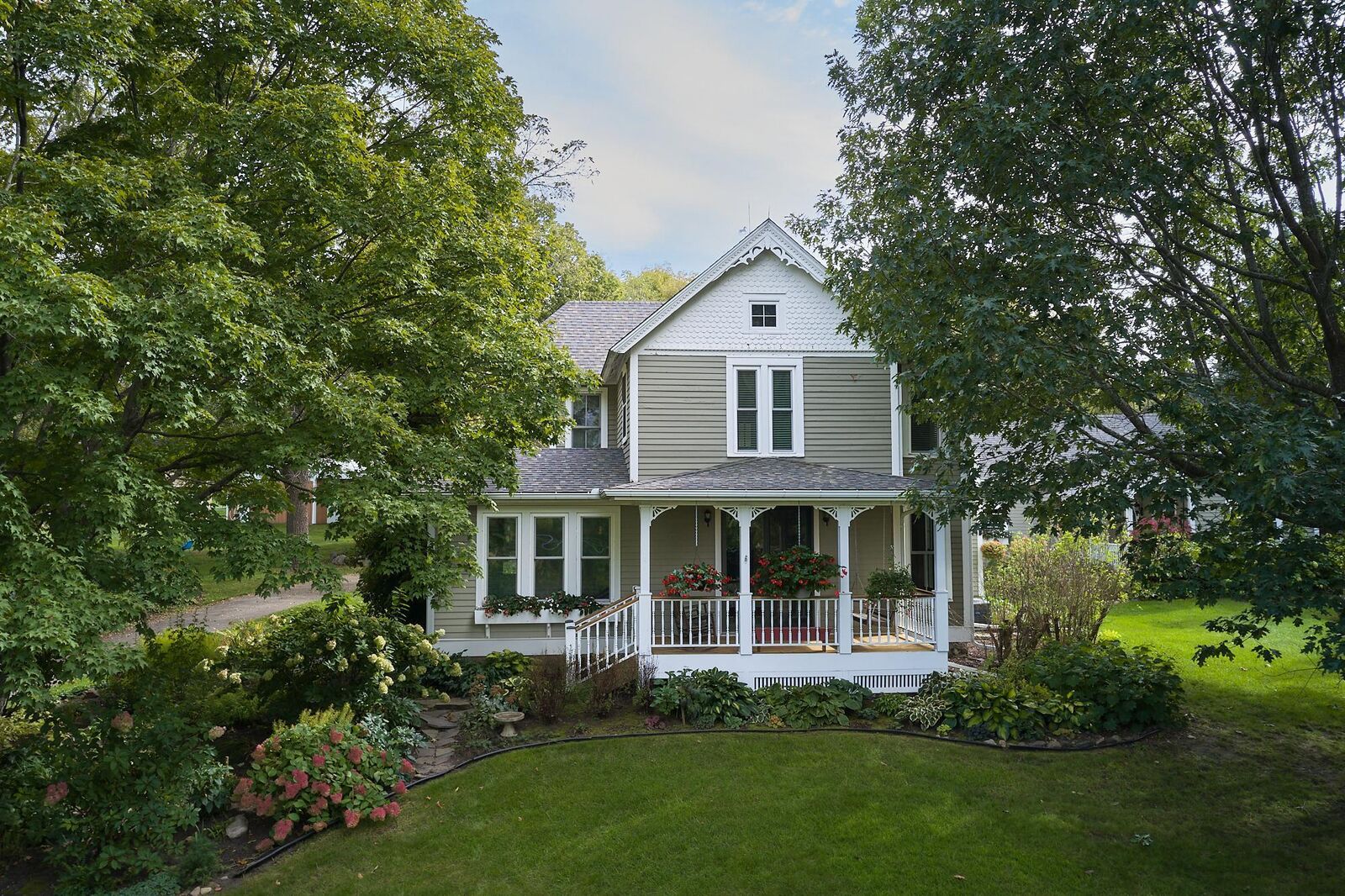 Property Photo:  27055 Smithtown Road  MN 55331 