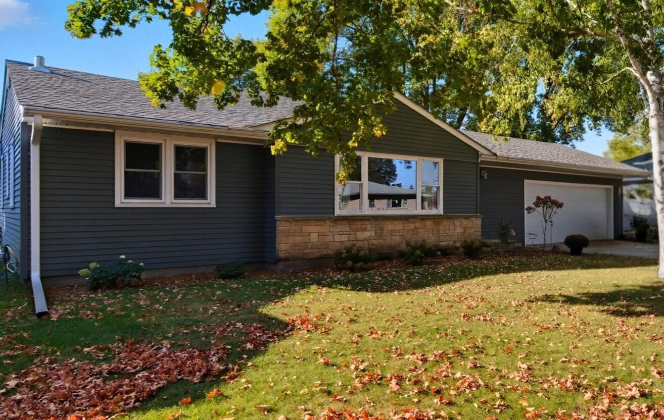 Property Photo:  106 E Chandler Street  MN 55307 
