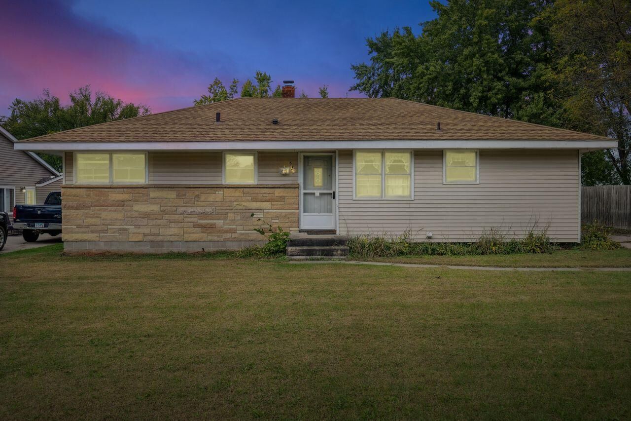 Property Photo: 531 Hazel Avenue E MN 55353