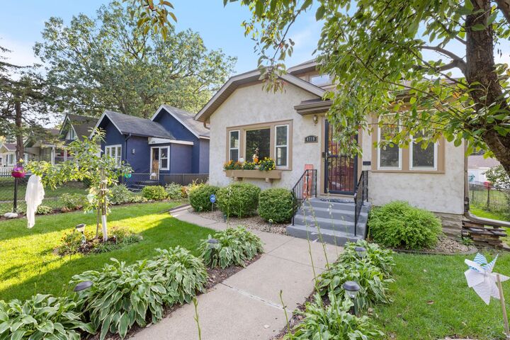 Property Photo: 4719 Aldrich Avenue N MN 55430