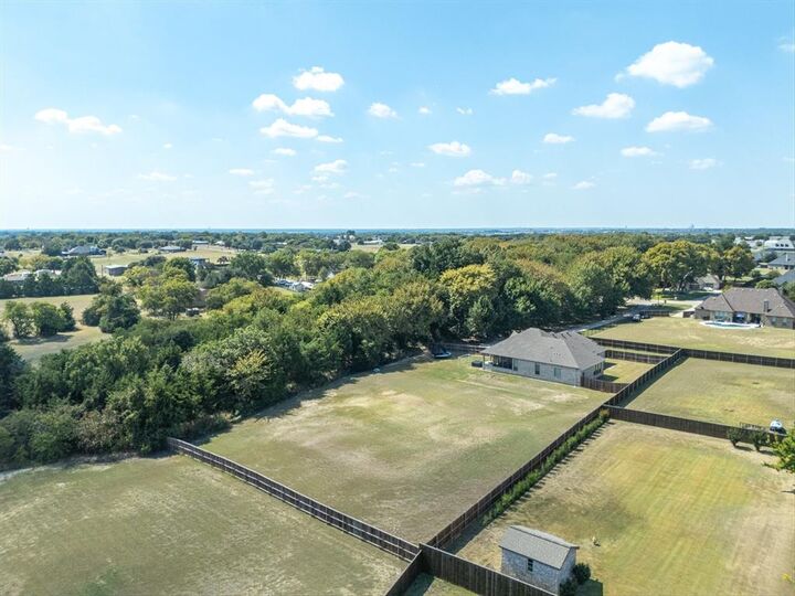 Property Photo:  2330 Bois D Arc Lane  TX 76065 