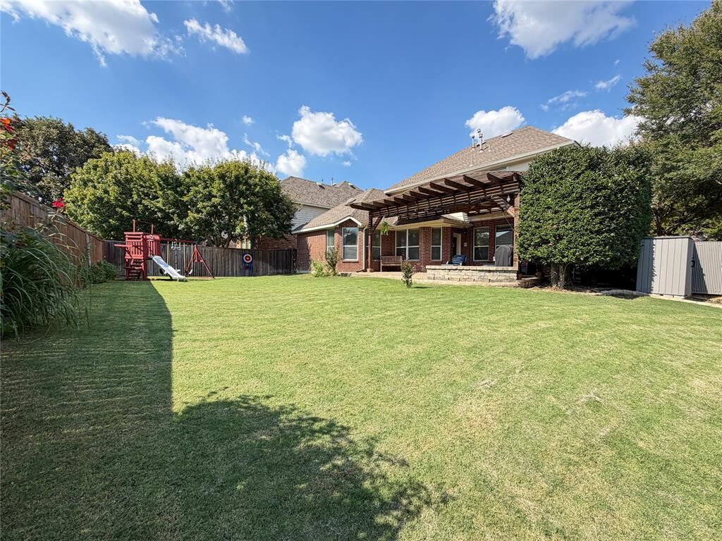 Property Photo: 8601 Tanglewood Drive TX 75072