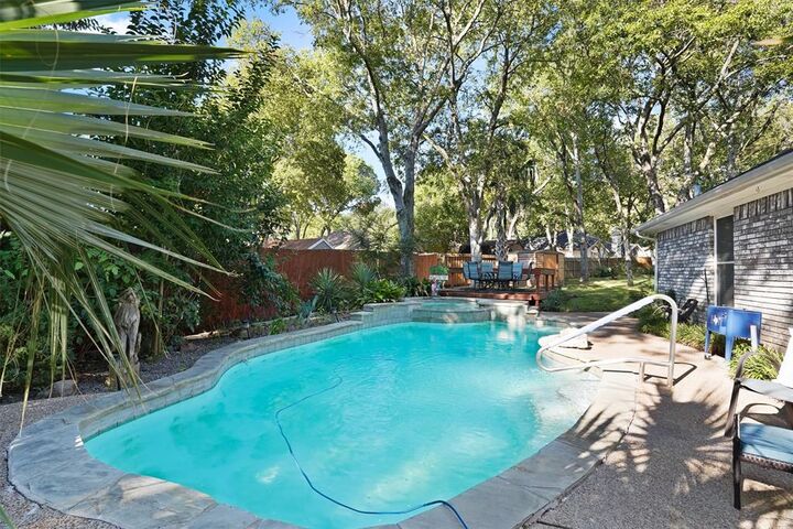 1313 Tanbark Court  Grand Prairie TX 75052 photo