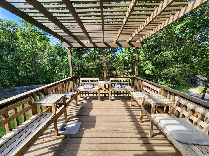 Property Photo: 7 Cherhill Drive AR 72714