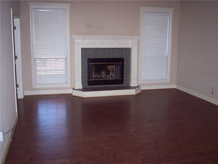 Property Photo:  5206 S 60th Place  AR 72758 