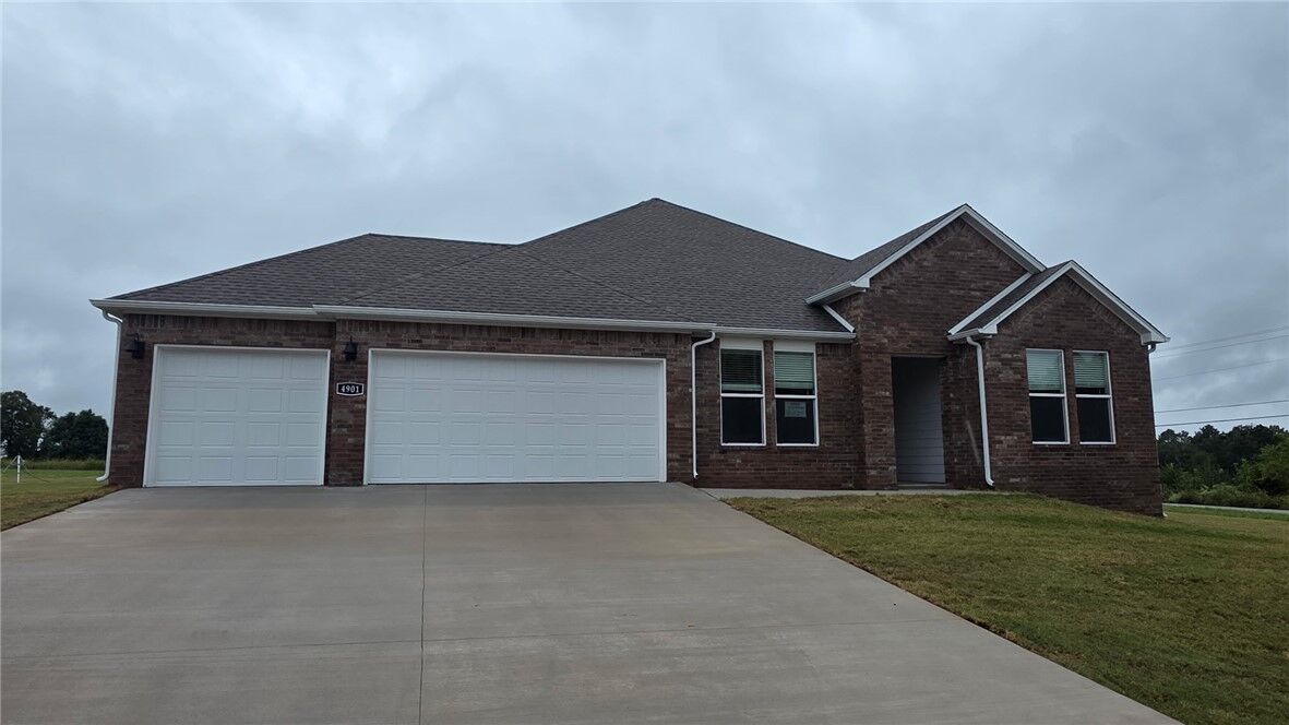 Property Photo:  4901 Elnora Lane  AR 72764 