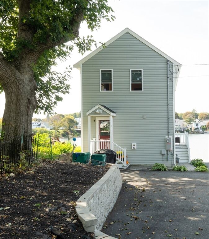 Property Photo:  52 Savory St 52  MA 01904 