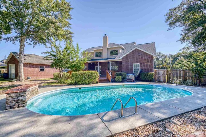 Property Photo: 5541 Marthas Mill Way FL 32571